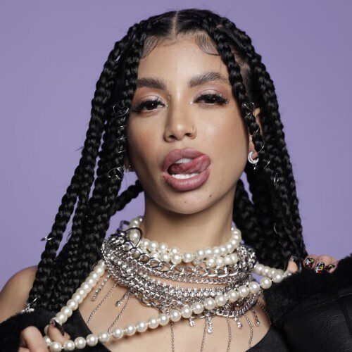 Vrod-2-500x500 Latin Pop/Hip Hop Artist V Rod is Tantalizing and Explosive  