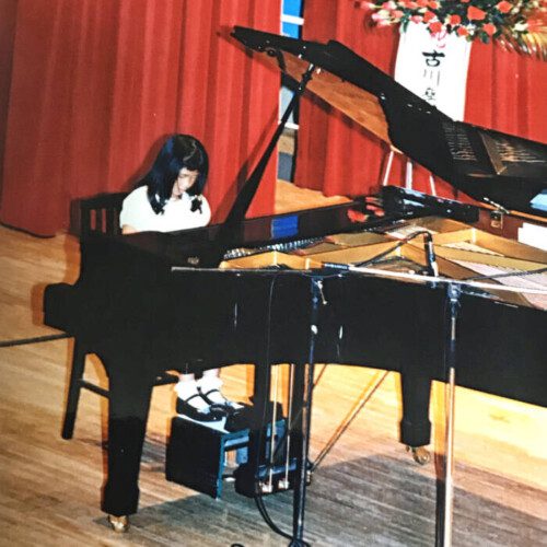 Risa_young-piano_IMG_1409_square-500x500 Exploring the R&B Scene in Japan: An Interview with Risa Kumon